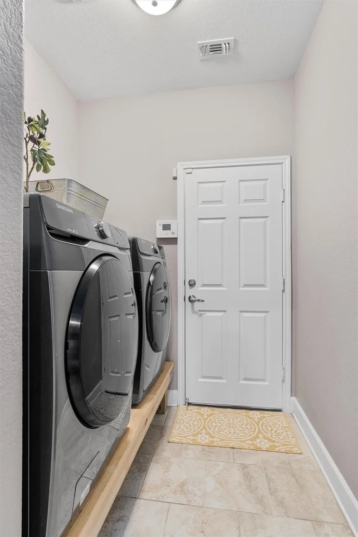 Photo of 1055 Toltec TRL