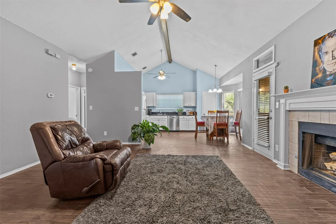 Photo of 16503 Edgemere DR