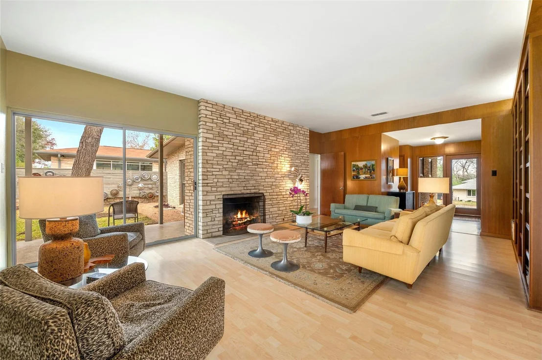 Photo of 1813 Vance CIR