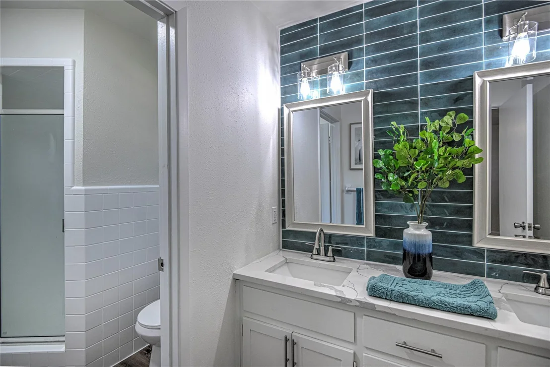 Photo of 3110 Hemlock BLVD
