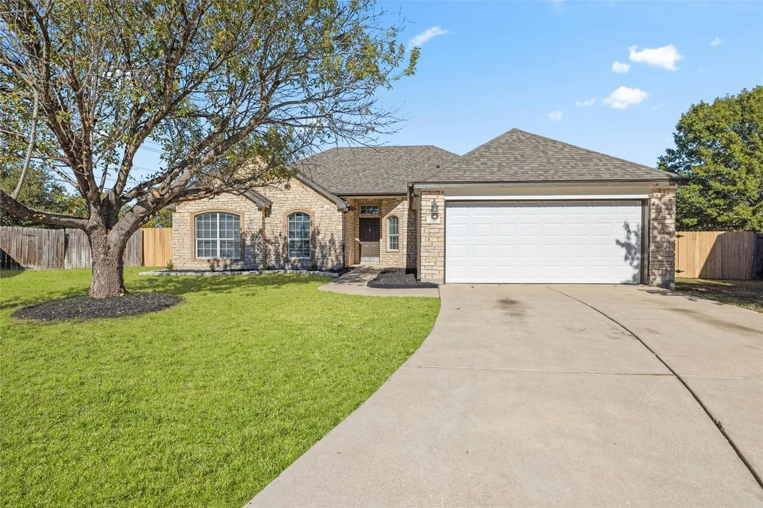 Photo of 246 Bastian LN