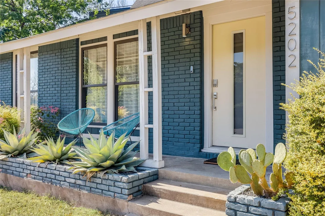 Photo of 5202 Knight CIR