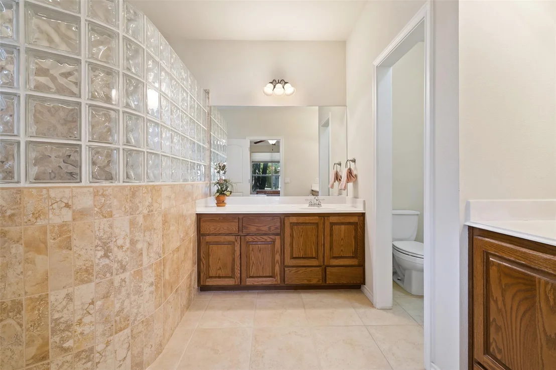 Photo of 917 Heritage Oaks BND