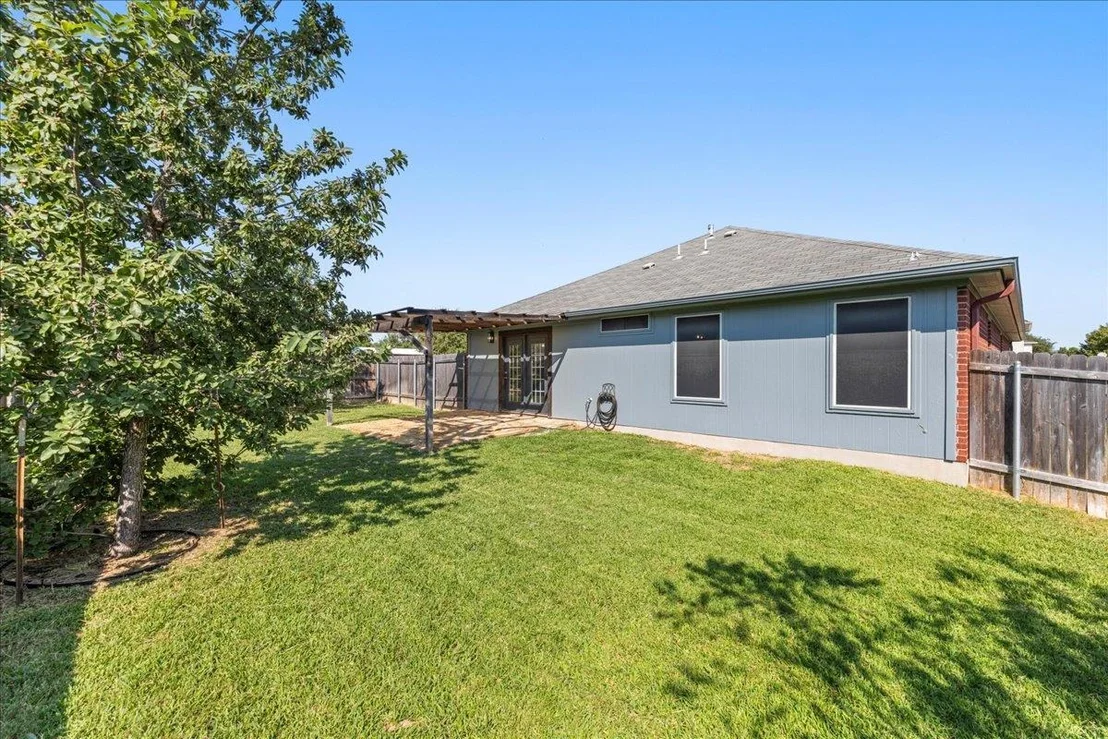 Photo of 202 Ashbury DR