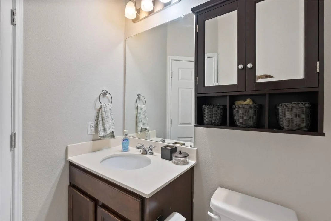 Photo of 5980 Heron DR