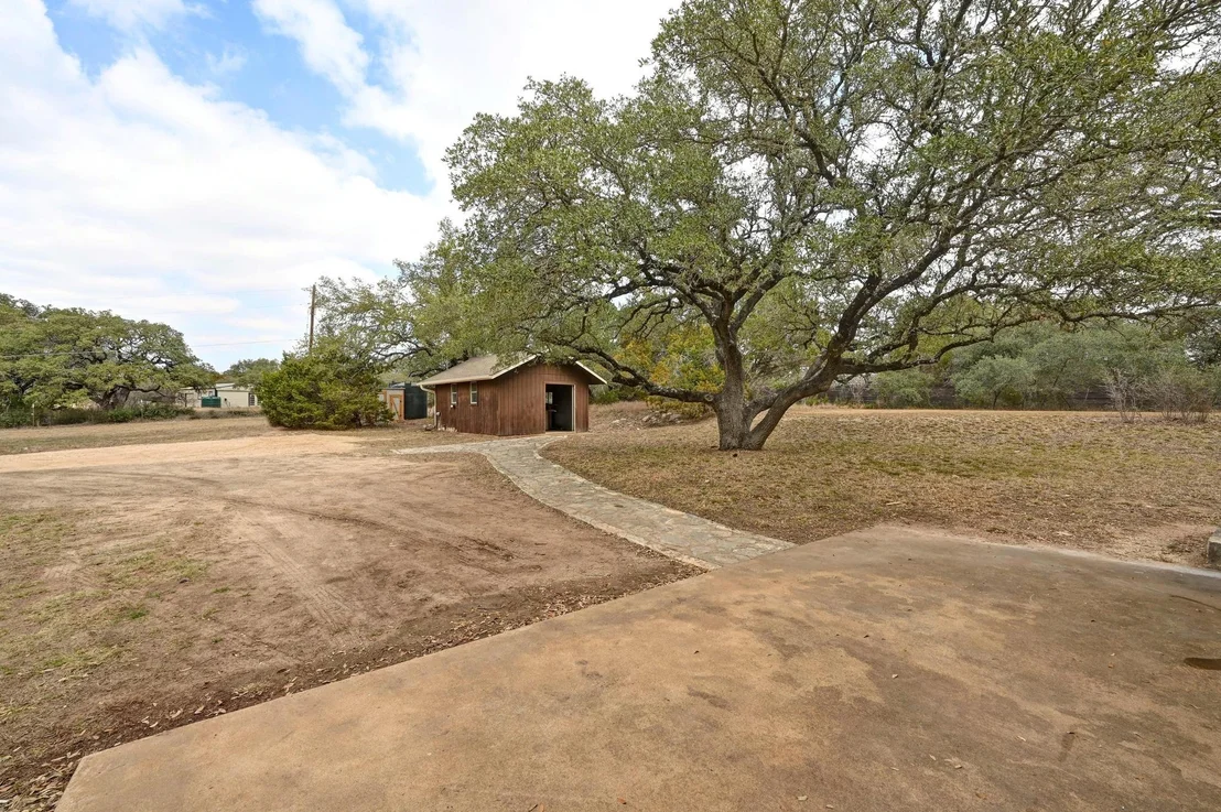 Photo of 140 Barton Ranch CIR