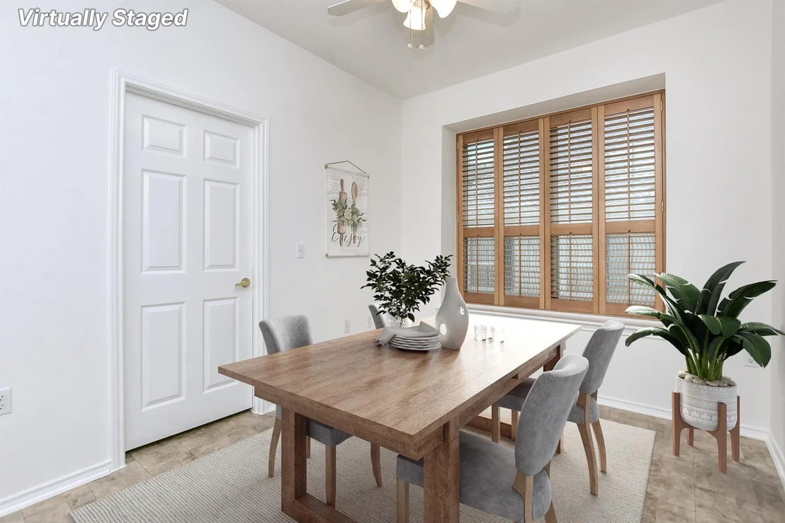 Photo of 221 Bonham LOOP
