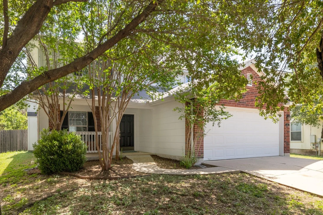 Photo of 412 Colonial Park BLVD