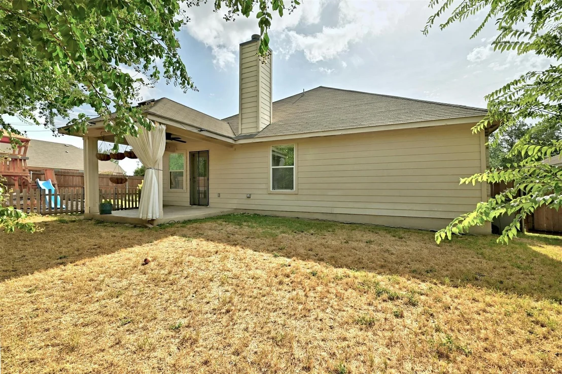 Photo of 1301 Rainbow Parke DR