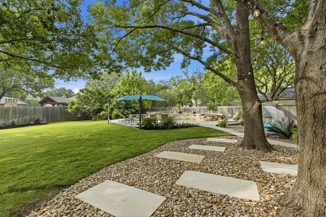 Photo of 9 Hillway DR