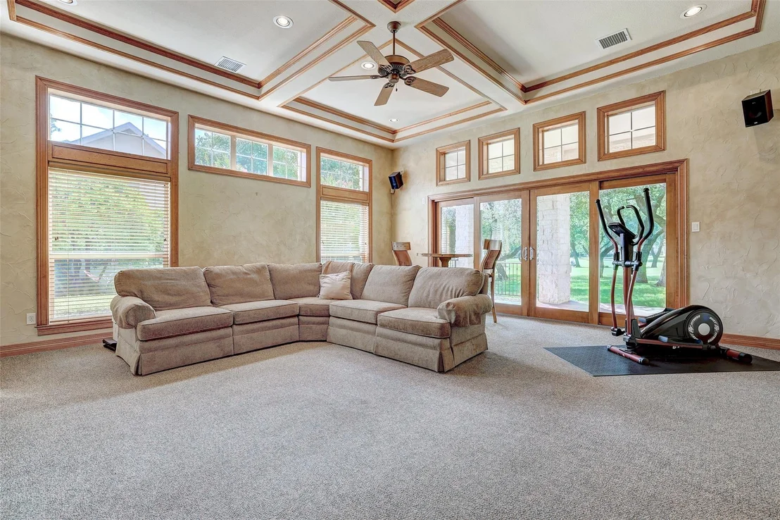 Photo of 25 Meadows End DR