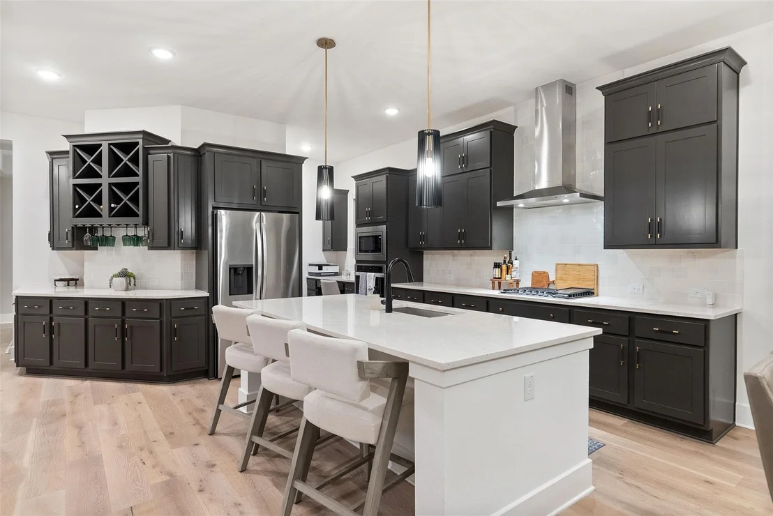 Photo of 721 Rawson BND