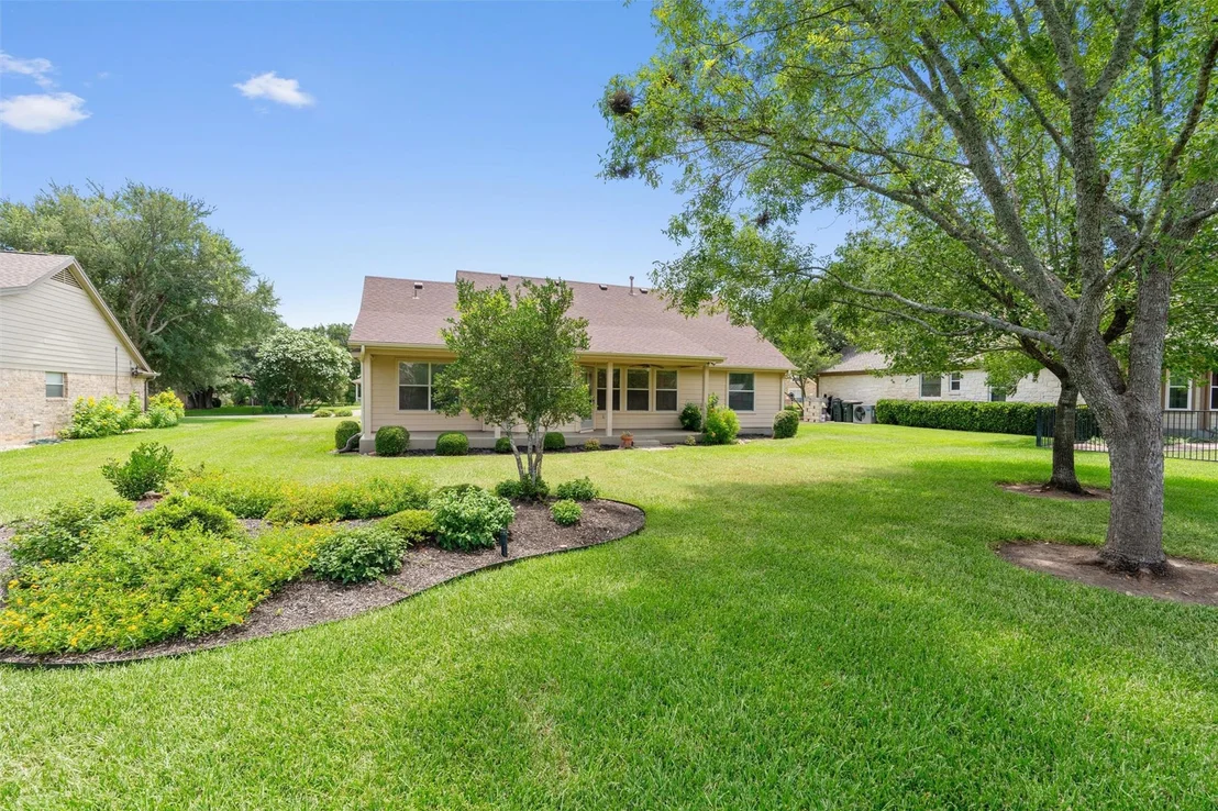 Photo of 106 Stacey LN