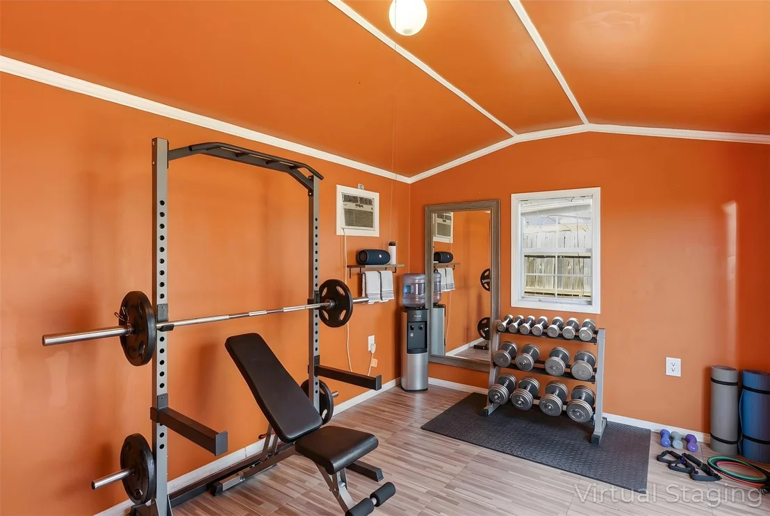 Photo of 709 Lavaca LOOP
