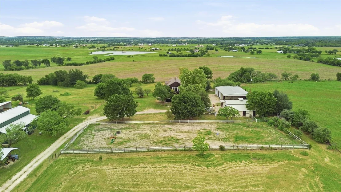 Photo of 600 Eastview DR
