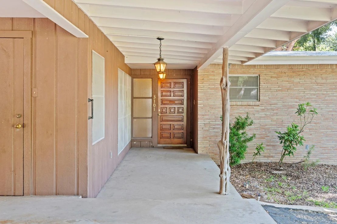 Photo of 3101 El Camino DR