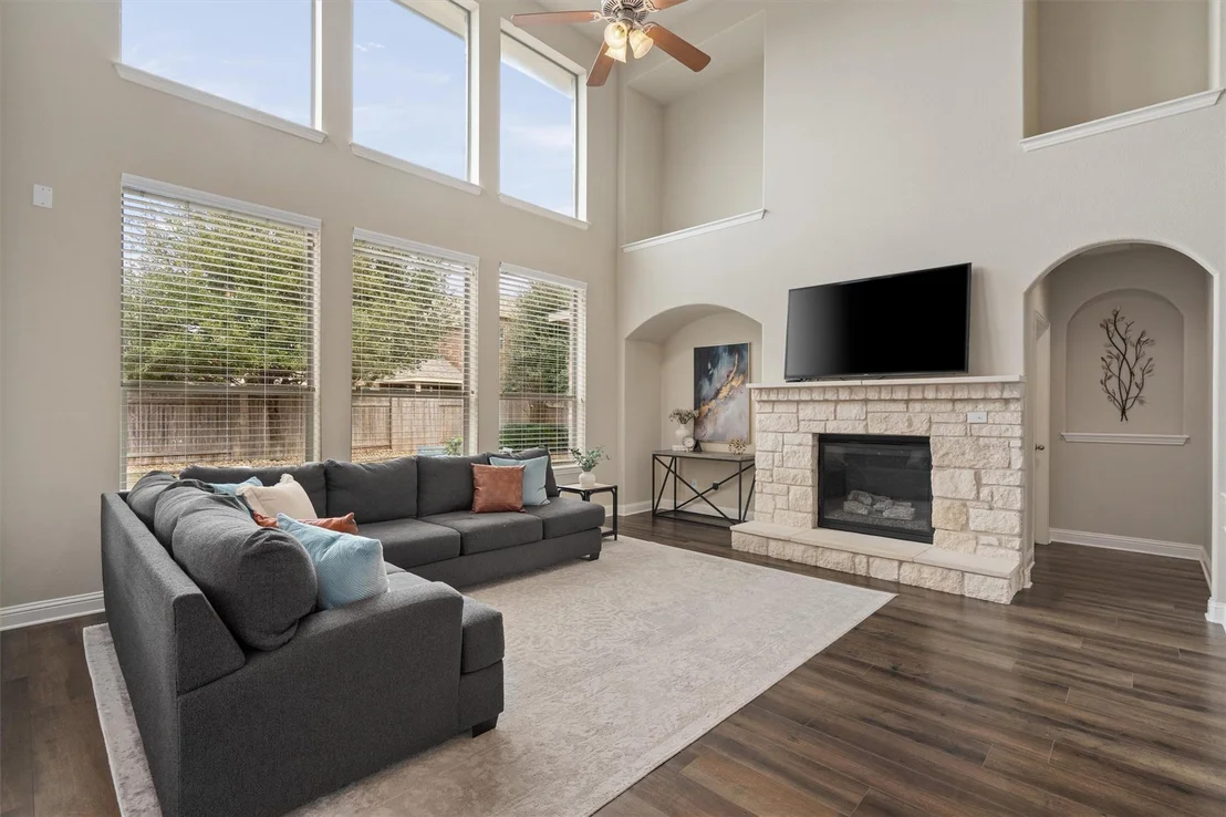 Photo of 3053 Agave LOOP