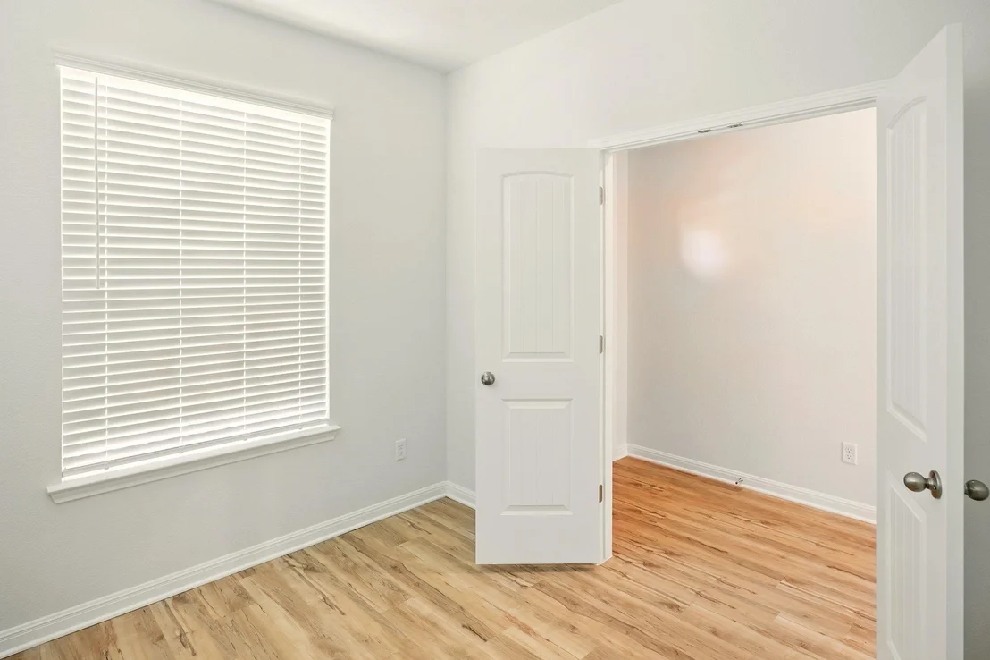 Photo of 210 Weaver LN