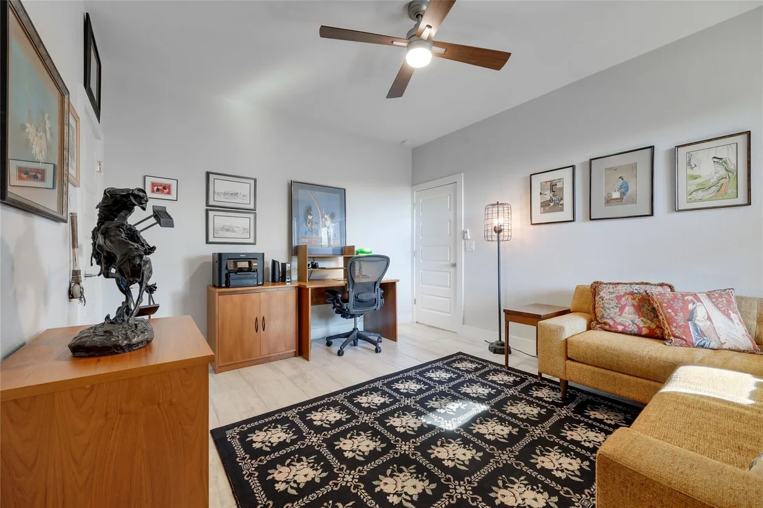 Photo of 21013 Nimitz Ave
