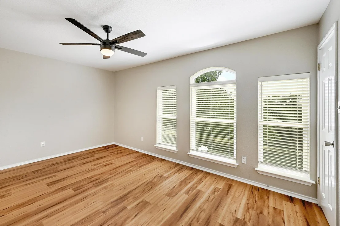 Photo of 7400 Spivey DR