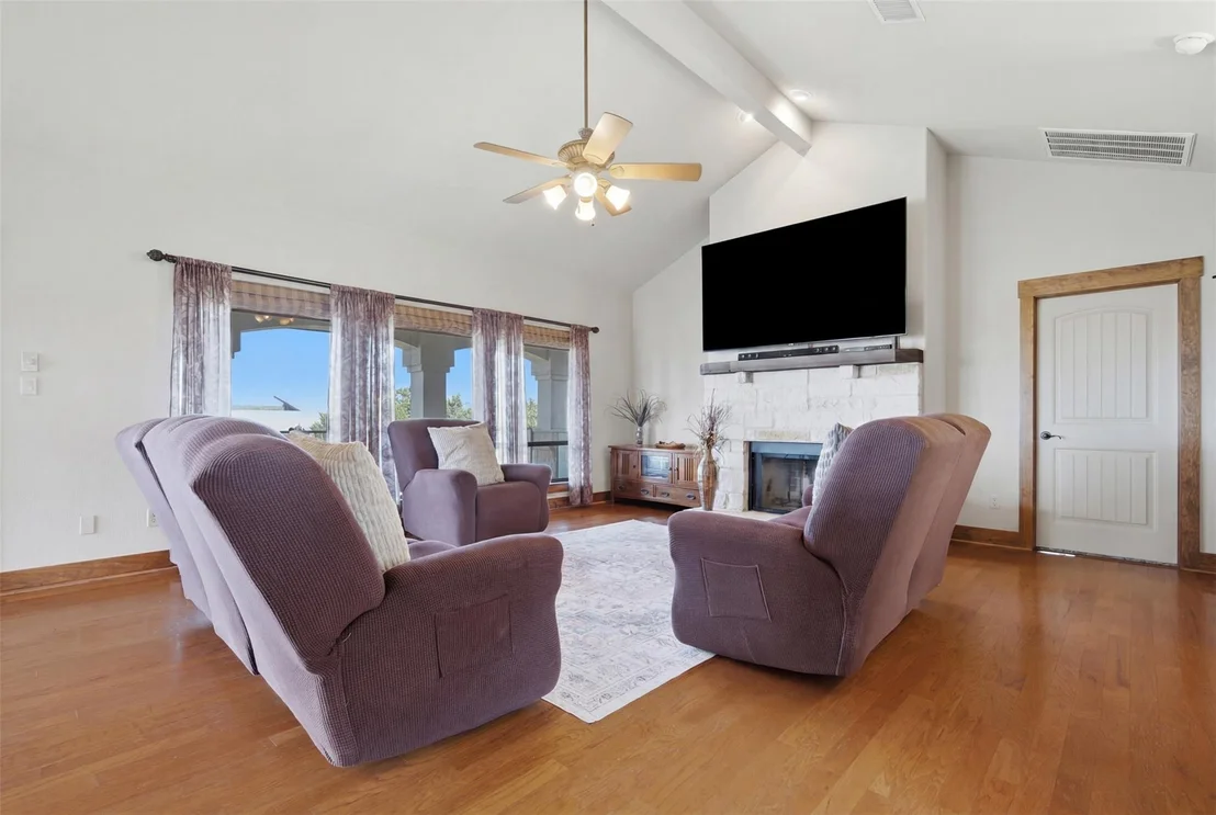 Photo of 700 Augusta CIR N