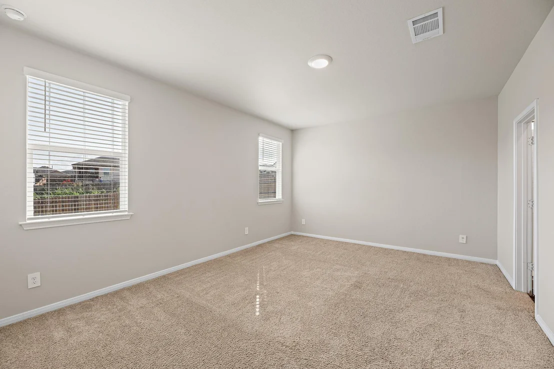 Photo of 142 Solitude DR