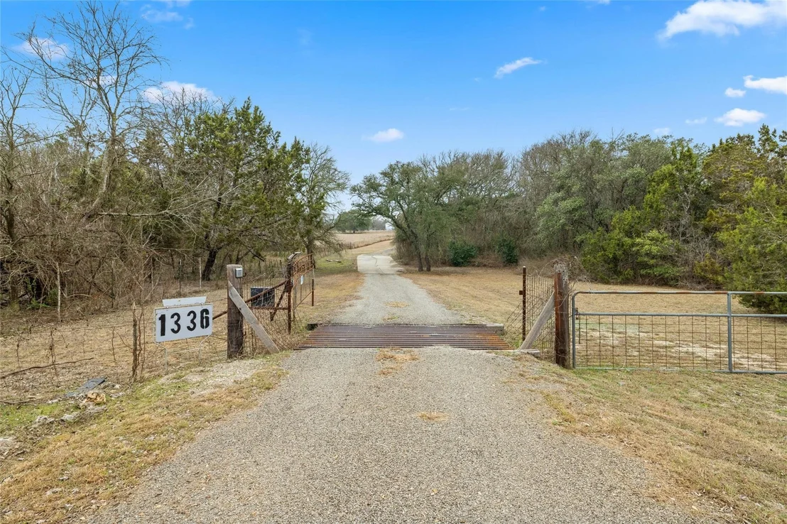 Photo of 1336 S Fm 1174