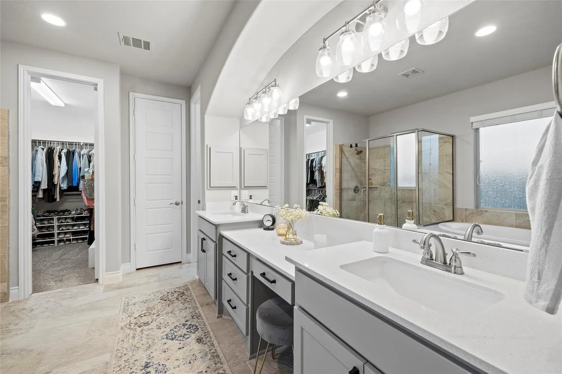 Photo of 177 Catani LOOP