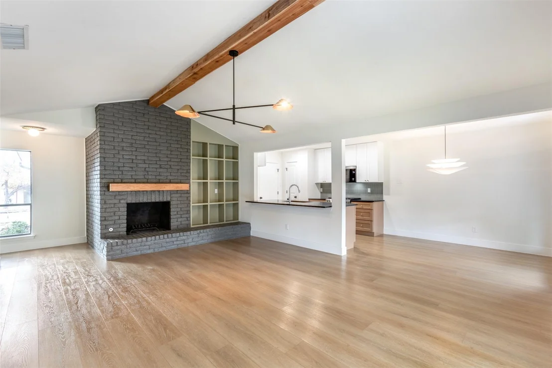 Photo of 1720 Pine Knoll DR