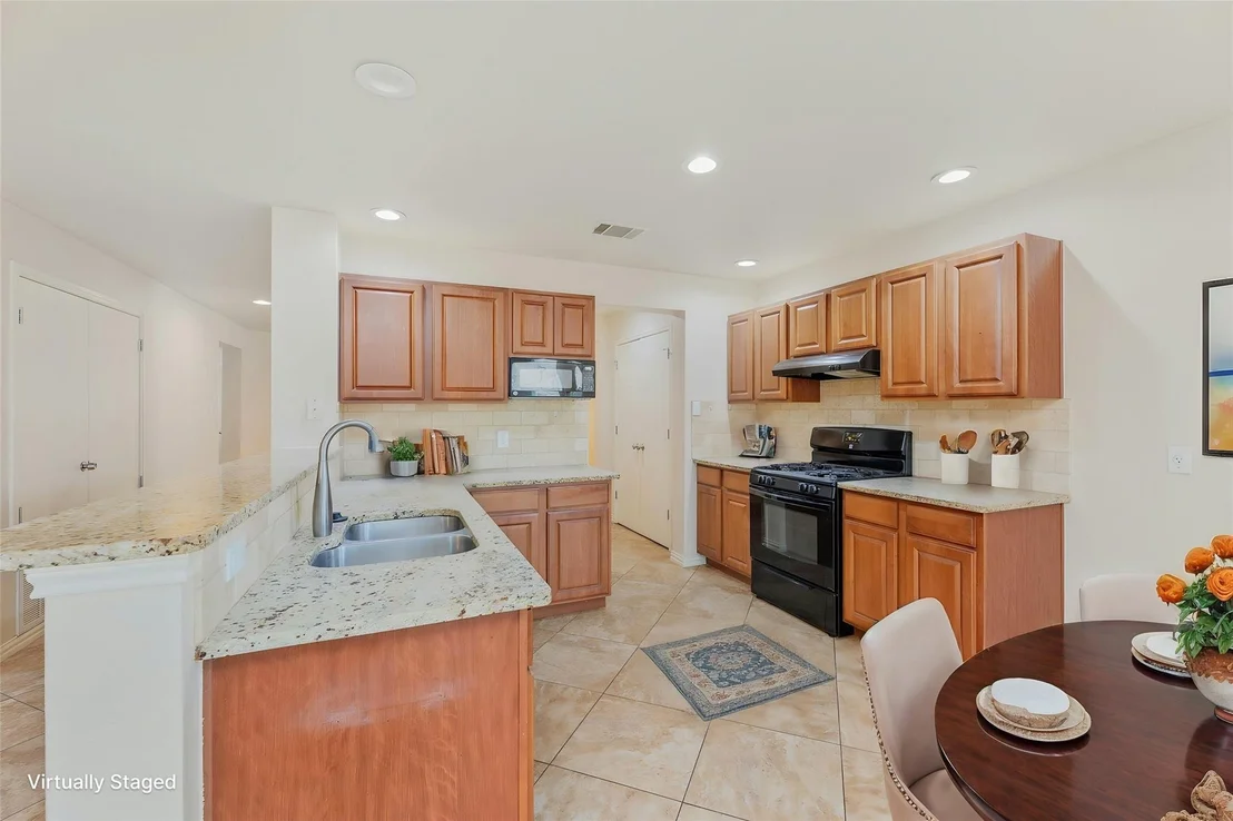 Photo of 18412 Sunhaven CV