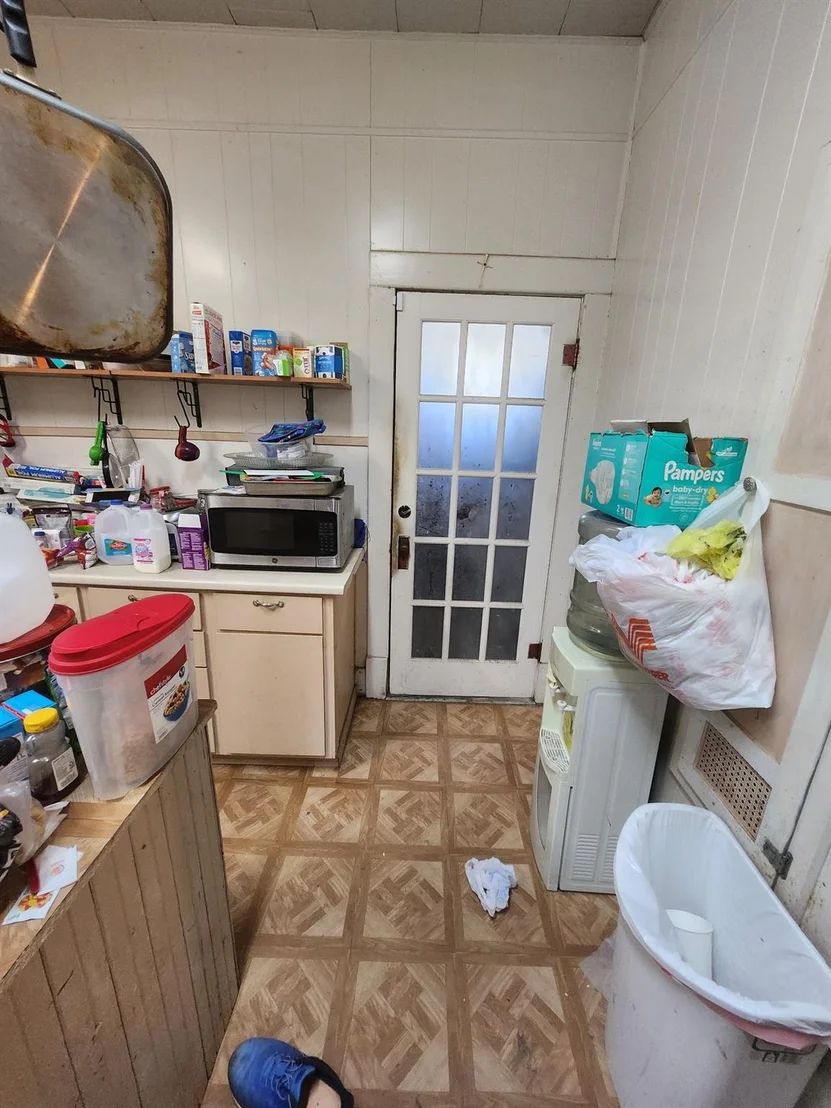 Photo of 502 W 4th ST