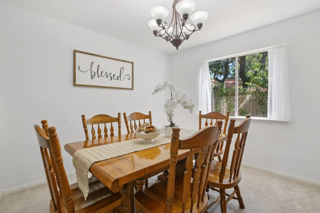 Photo of 4107 Adelphi LN