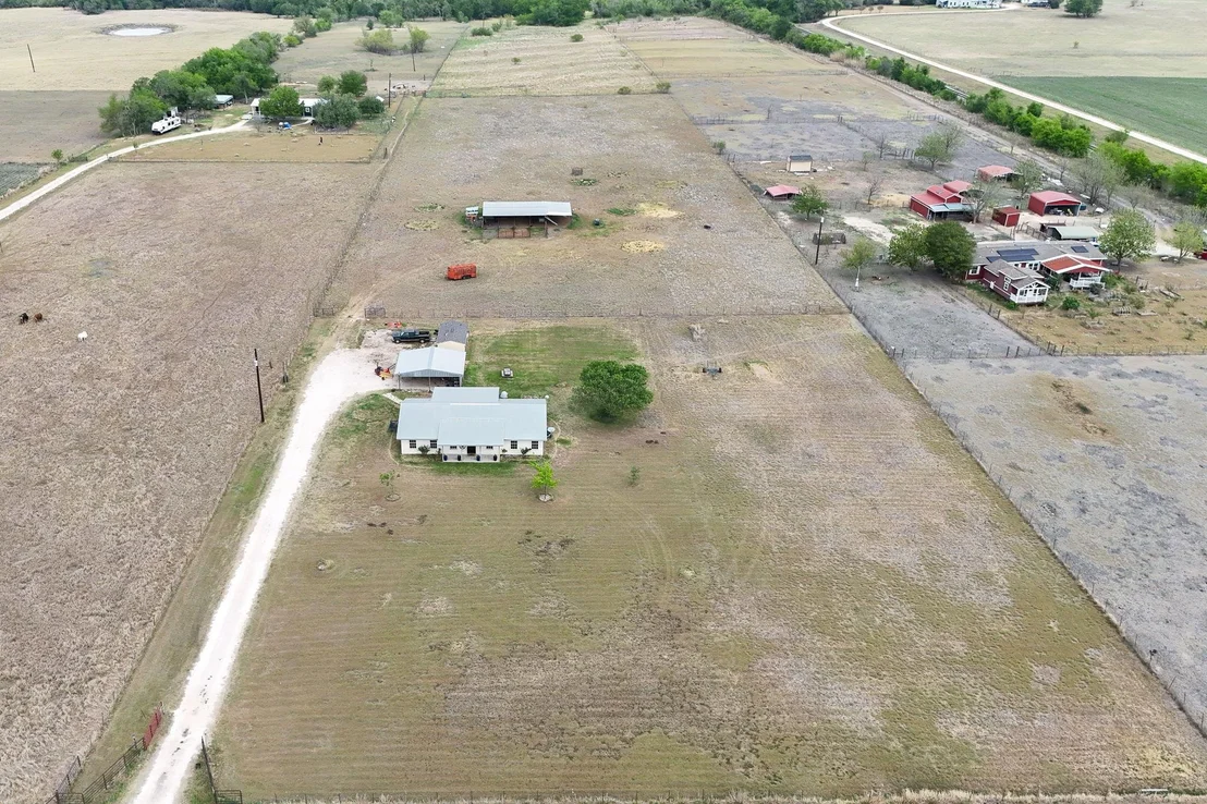Photo of 851 County Road 454 RD