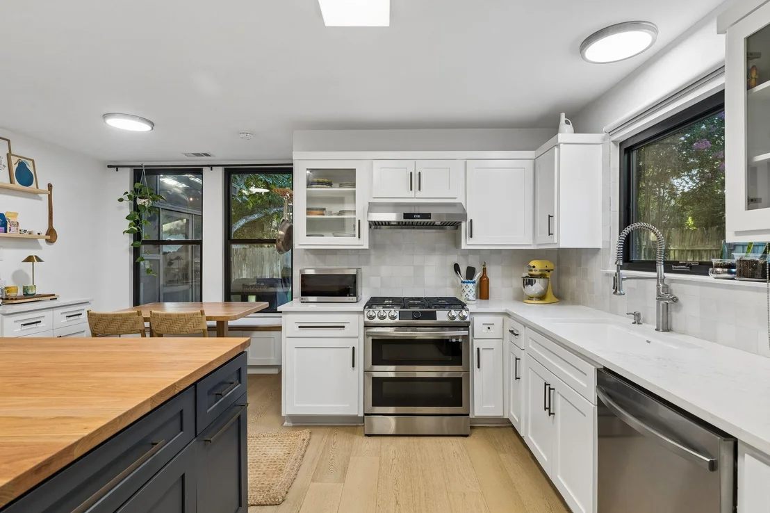 Photo of 15708 Monona CV