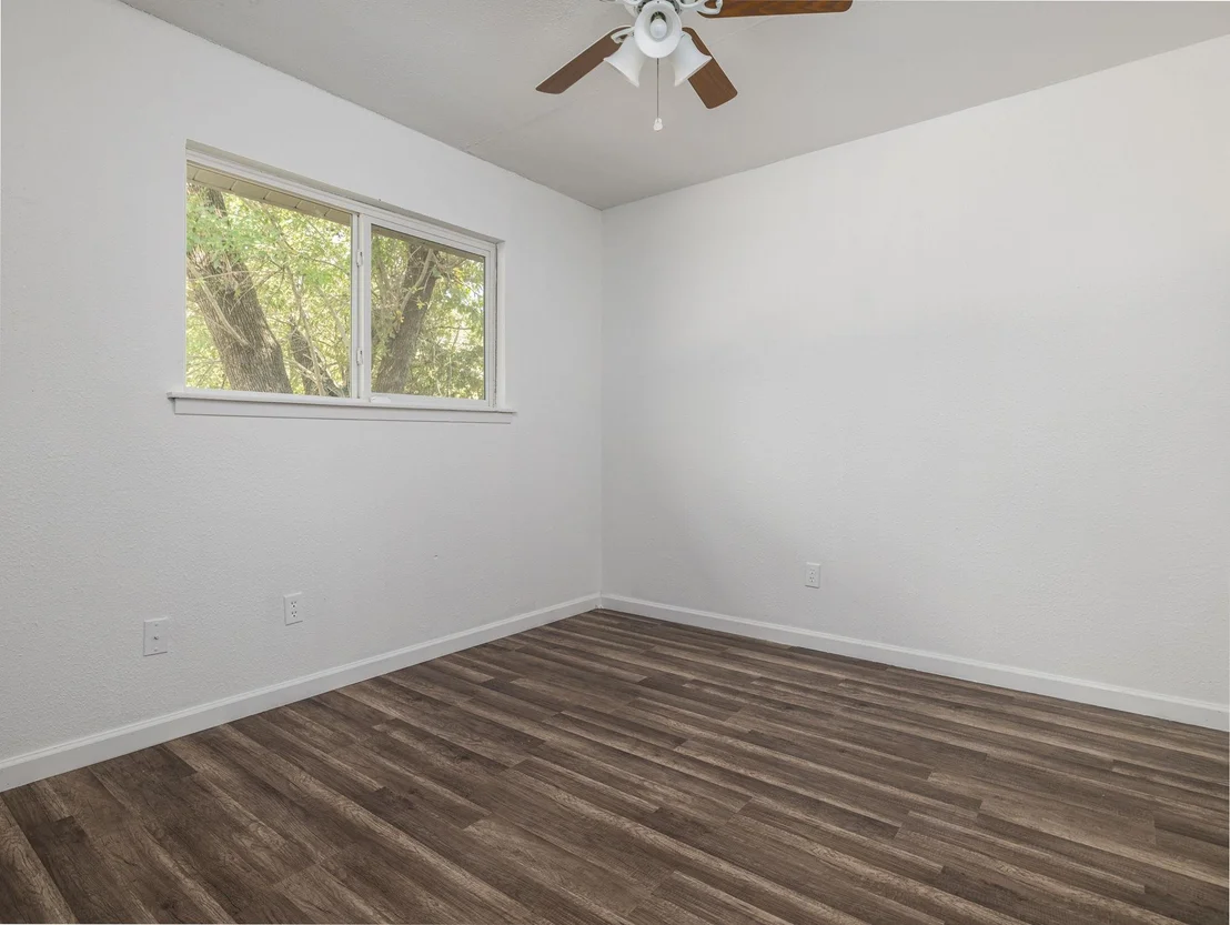 Photo of 6206 Hogan Ave