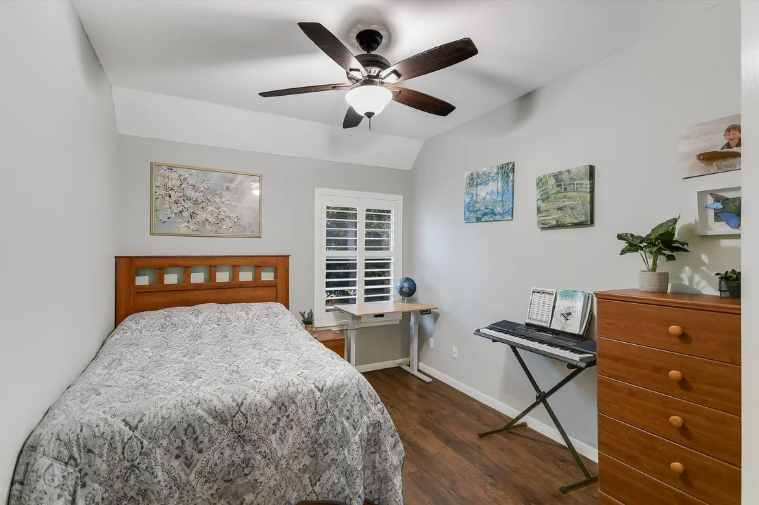Photo of 300 Wesley Ridge DR