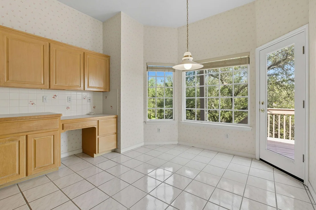 Photo of 700 Barrett LN