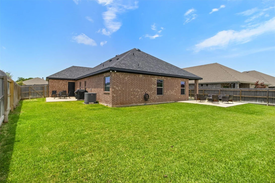 Photo of 7516 Hardin DR