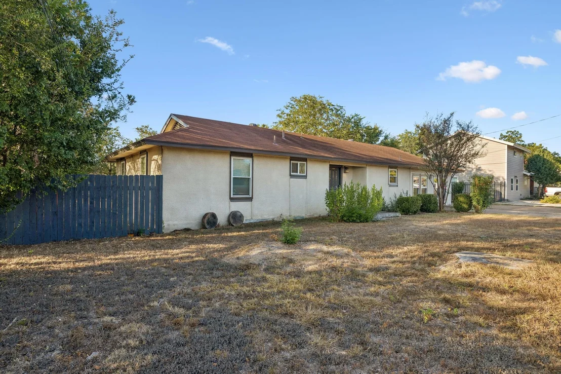 Photo of 200 Seminole RD