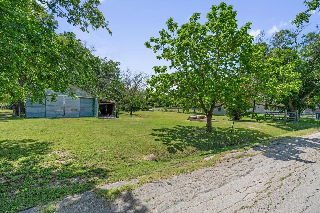 Photo of 101 West Ave