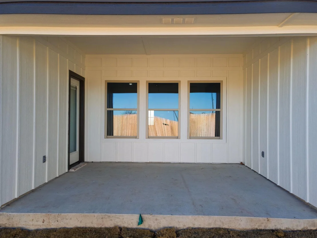 Photo of 2123 Blackhawk LOOP