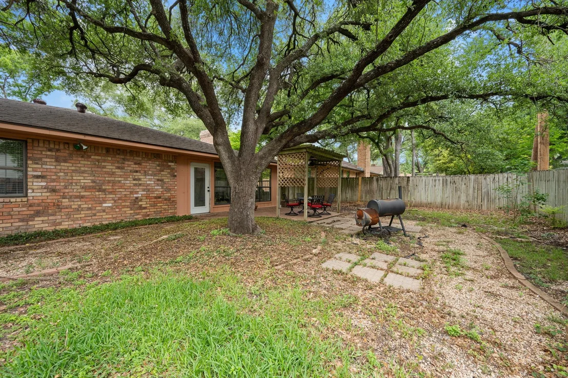Photo of 3909 Alderwood LN
