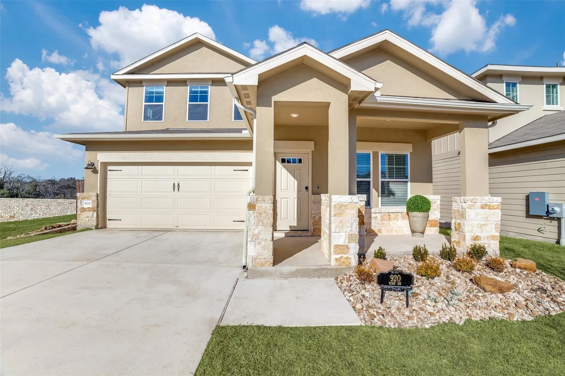Photo of 920 View DR