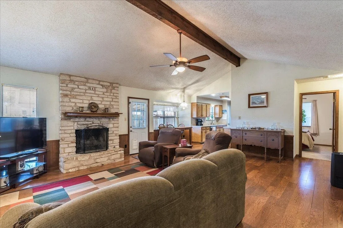 Photo of 3907 Rolling Hill