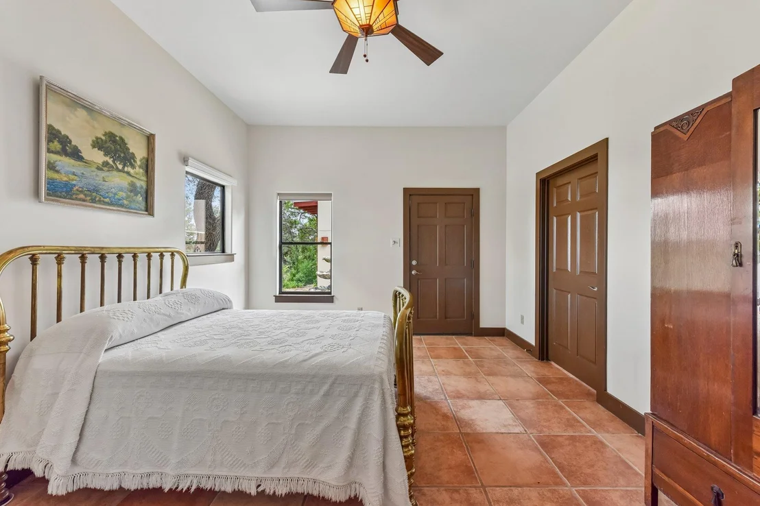 Photo of 25317 Singleton Bend East RD