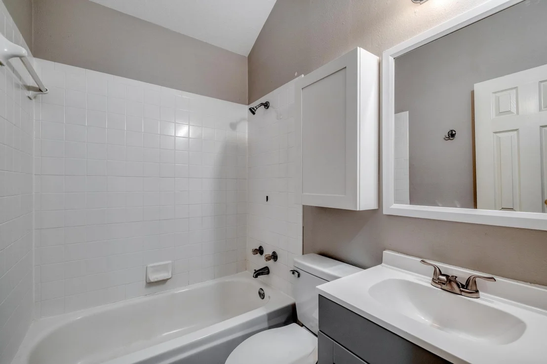 Photo of 2155 Redwing WAY