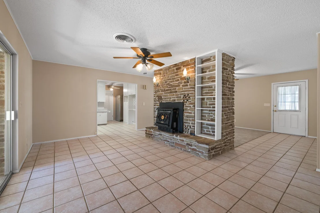 Photo of 606 Cedar DR