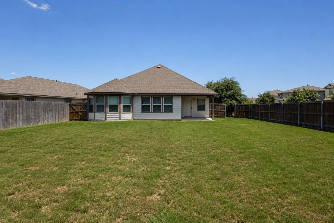 Photo of 7501 Lombardy LOOP