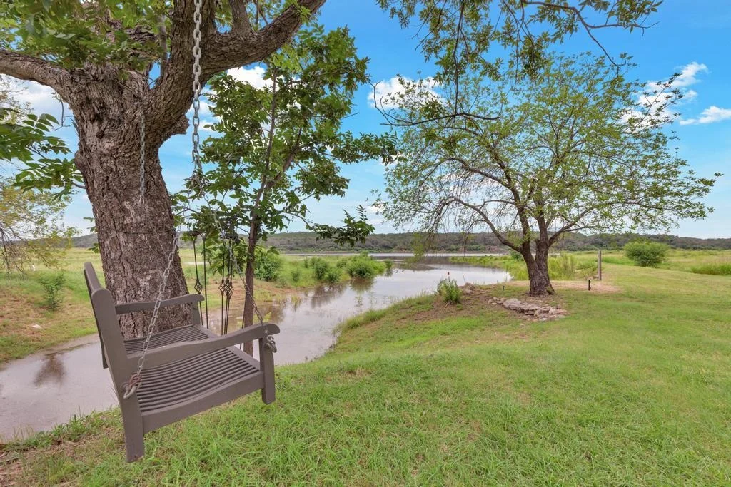 Photo of 527 County Road 421A