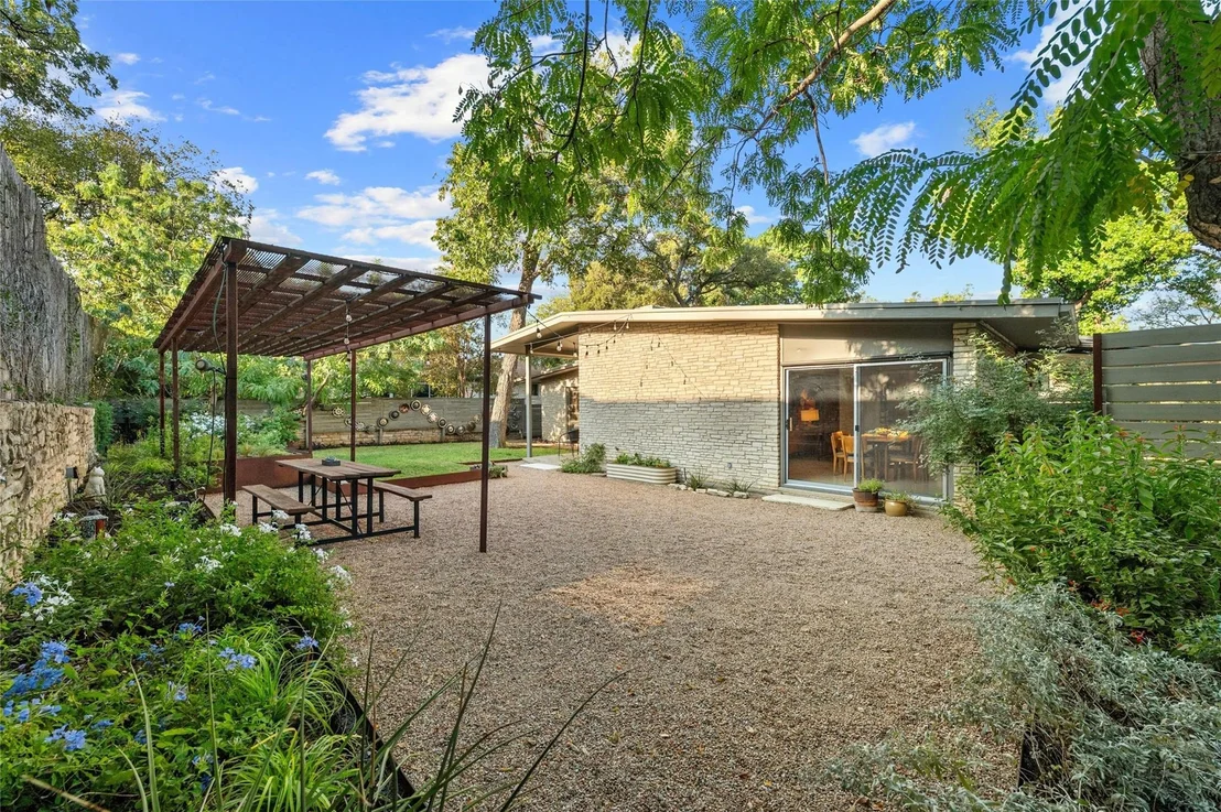 Photo of 1813 Vance CIR